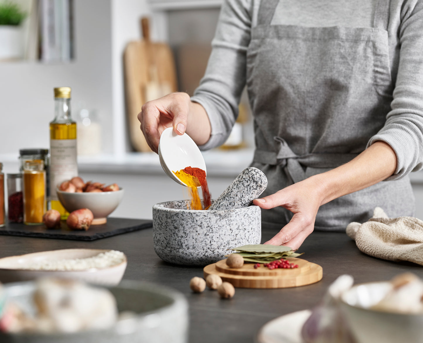 Dash Pestle&Mortar with Bamboo Lid - Granite