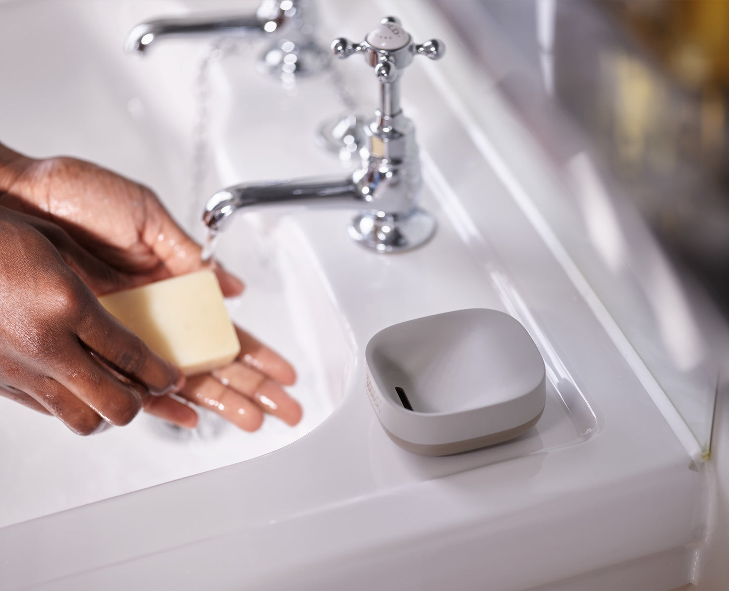 Slim Compact Soap Dish - Ecru