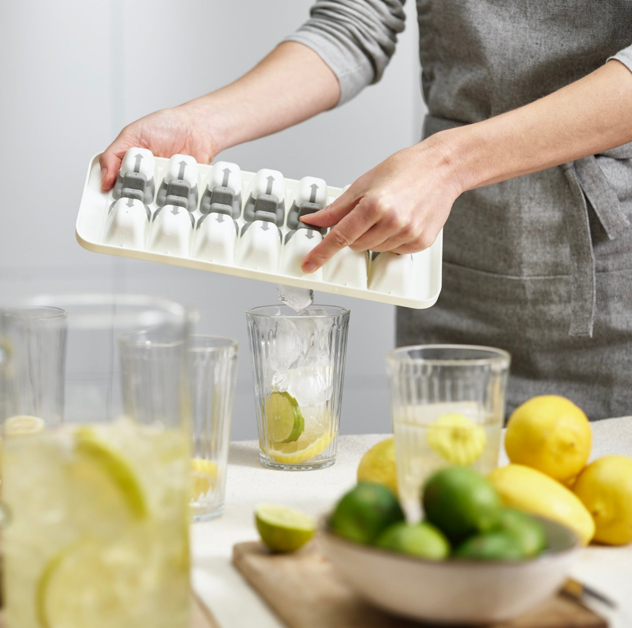 DUO Easy-Release Ice-Cube Tray - Grey