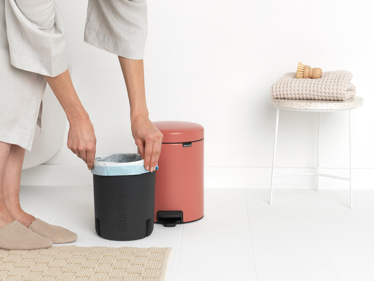 NewIcon Pedal Bin Silent 5 Litre - Terracotta Pink