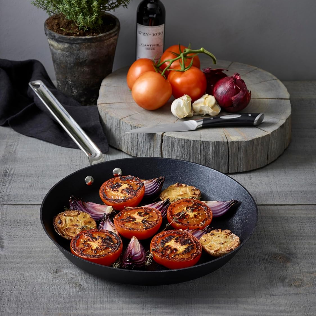 TechnIQ Stratanium Induction - The Modern Skillet/Fry Pan 22 cm